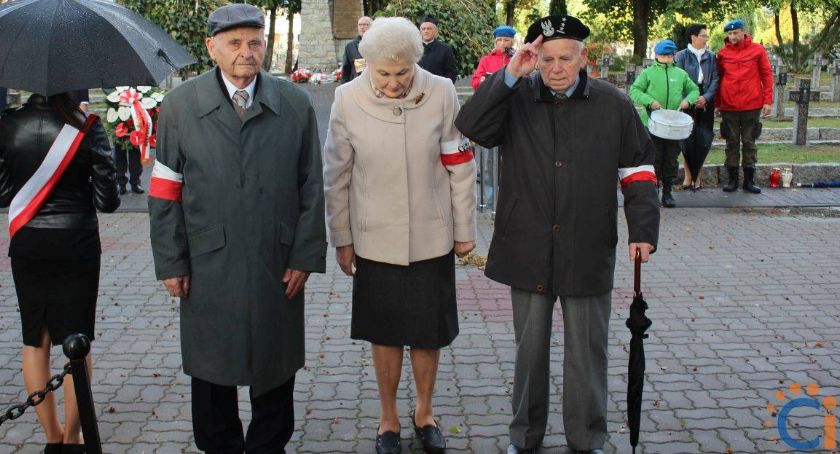 Mieszkańcy Ciechanowa oddali hołd poległym i pomordowanym na Wschodzie [fotorelacja]