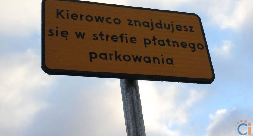 Radni zdecydowali. W Ciechanowie przybędzie płatnych parkingów