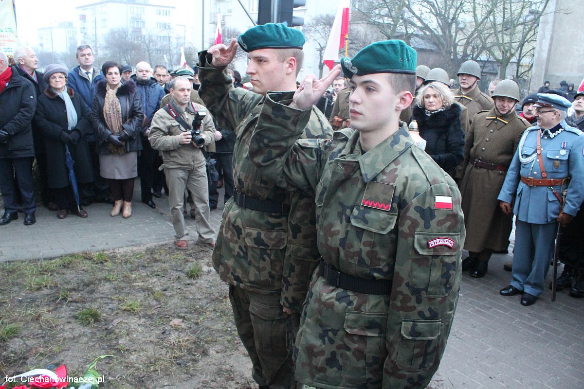 Ciechanów oddał hołd Żołnierzom Wyklętym (zobacz zdjęcia)