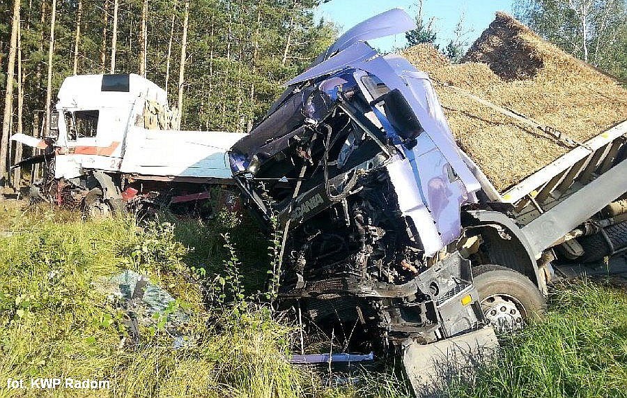 Zderzenie ciężarówek. Sprawcą 34-latek z powiatu ciechanowskiego. 