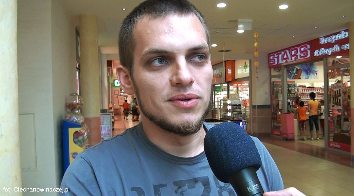 Dostali nagrody, bo nie wzięli łapówki. Czy słusznie? Sonda (wideo)
