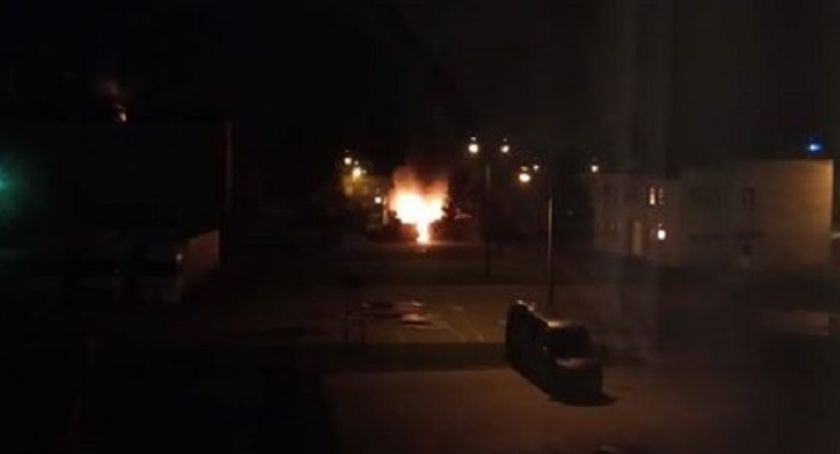 Pożar przy remizie. W Glinojecku spłonął budynek [zdjęcia]