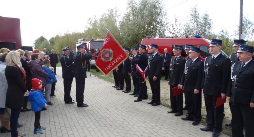 Druhowie z gminy Opinogóra Górna otrzymali wóz gaśniczy [zdjęcia]