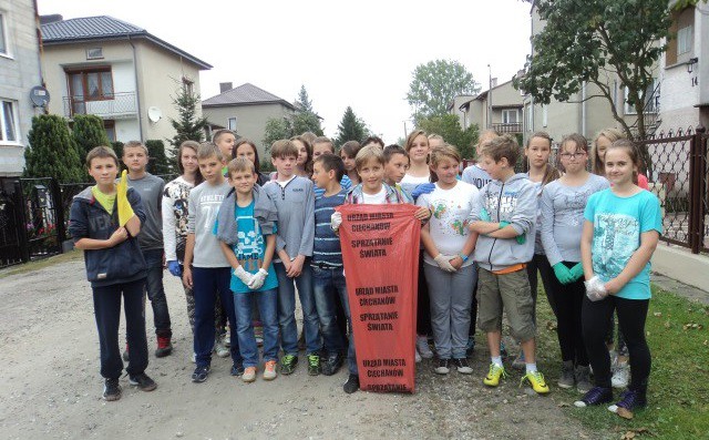 Światowy Dzień Ziemi w Ciechanowie. Uczniowie i harcerze włączą się w akcję sprzątania