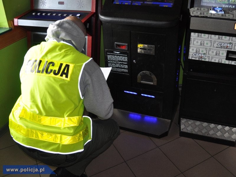 Potężne uderzenie CBŚ w nielegalny hazard internetowy