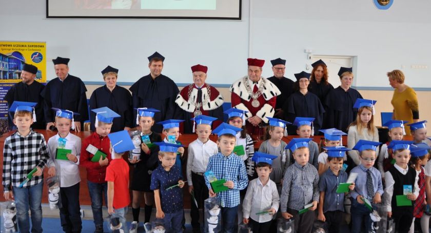 Uniwersytet Dziecięcy w Ciechanowie zainaugurował rok akademicki [zdjęcia]