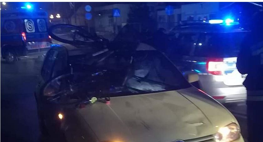 [AKTUALIZACJA] Groźny wypadek w Ciechanowie. Znów w tym samym miejscu