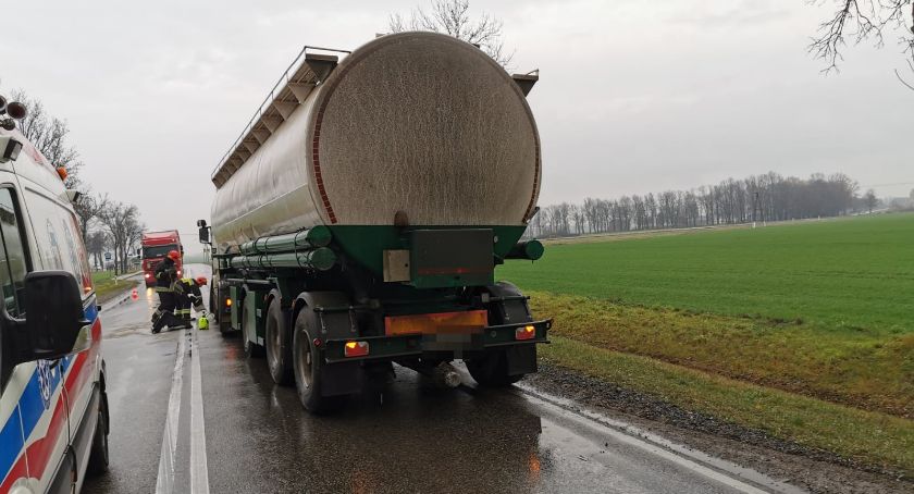 Straż pożarna: Ciężarówka, która uderzyła w Opla, przewoziła 12 ton załadunku
