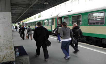 Pasażerowie Kolei Mazowieckich uważajcie na przesiadki !