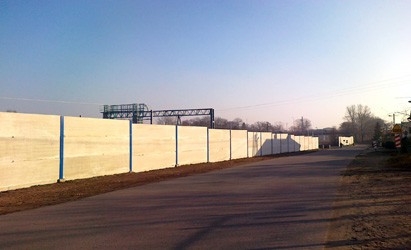 Ciechanów betonowym murem stoi ….