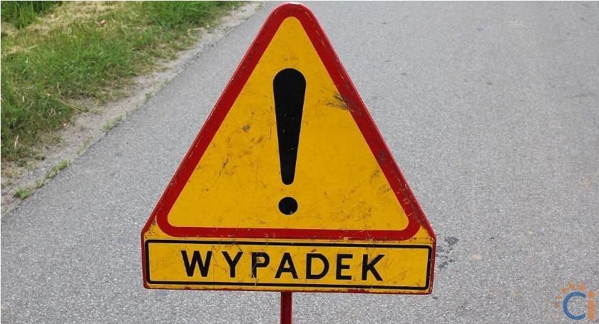Zderzenie osobówki z dzikiem w powiecie ciechanowskim