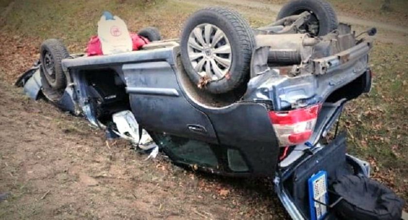 Trzy samochody zderzyły się na krajówce. Sprawca był pijany [zdjęcia]