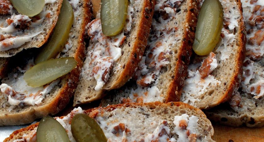 Fragmenty drutu w żywności. Produkt jest wycofywany ze sprzedaży