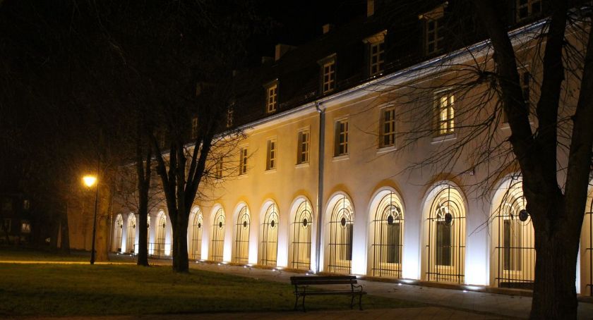Nowe oblicze ciechanowskiej Krzywej Hali [zdjęcia]