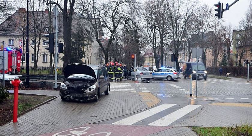 Z ostatniej chwili: Zderzenie osobówek na ul. Sienkiewicza