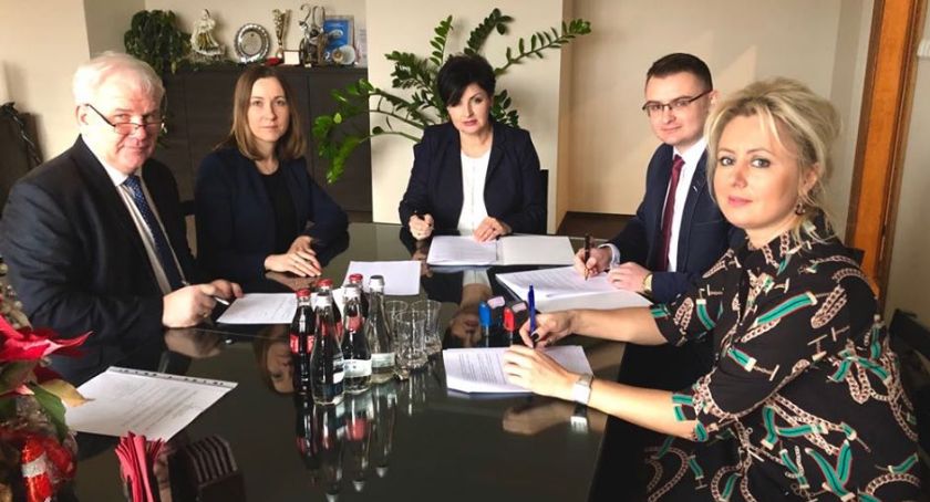 Koniec z zalewaniem ulic? Powiat i Gmina Sońsk wspólnie zrealizują inwestycję