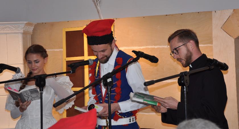 Ciechanowianie w całości przeczytali Wesele Wyspiańskiego (zdjęcia)