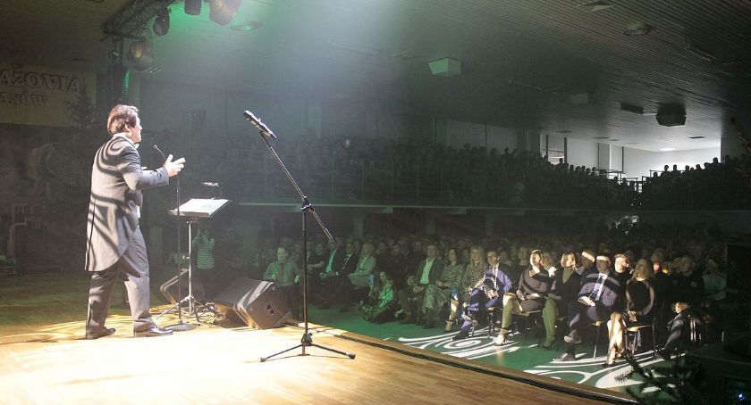 Hala pękała w szwach! W Ciechanowie odbył się Koncert Noworoczny [wideo/zdjęcia]