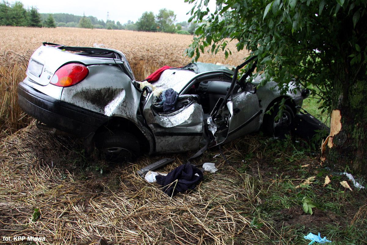 Tragiczne skutki wyprzedzania - jedna osoba zginęła