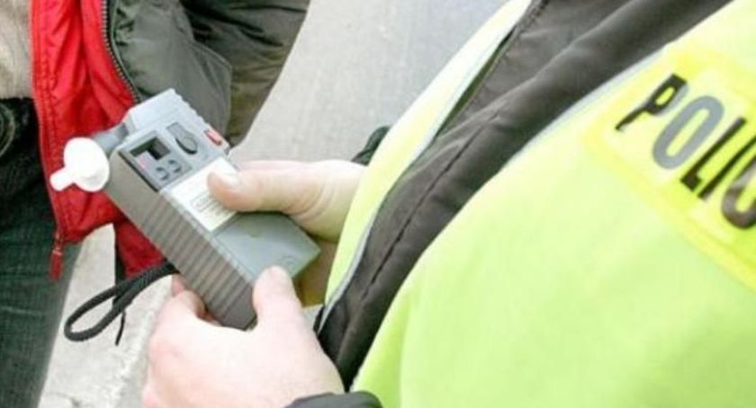 Pijany kierowca Audi jechał całą szerokością jezdni. Zatrzymali go świadkowie
