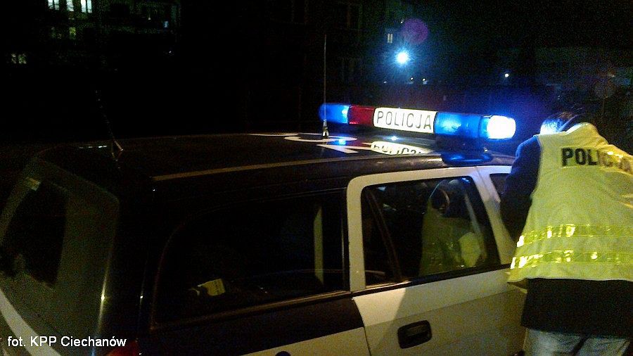 O krok od tragedii w Ciechanowie: Pijany mężczyzna leżał na ulicy