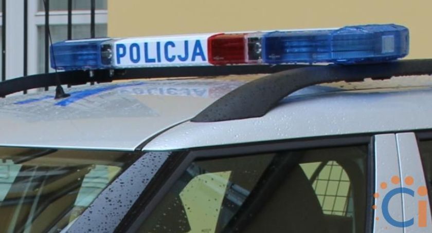 Na pętli miejskiej w Ciechanowie dachował Volkswagen