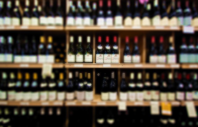 Nieletni mogą bez problemu kupić w Ciechanowie alkohol