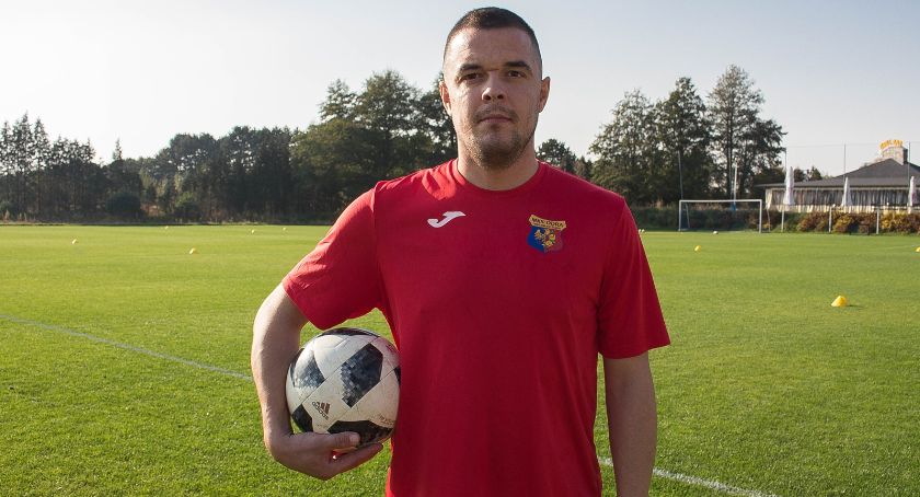 Były piłkarz Legii i CSKA Moskwa trafi do MKS-u Ciechanów?