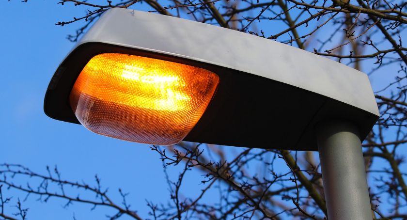 Budowa oświetlenia ulicy w Ciechanowie - trzy firmy stanęły do przetargu
