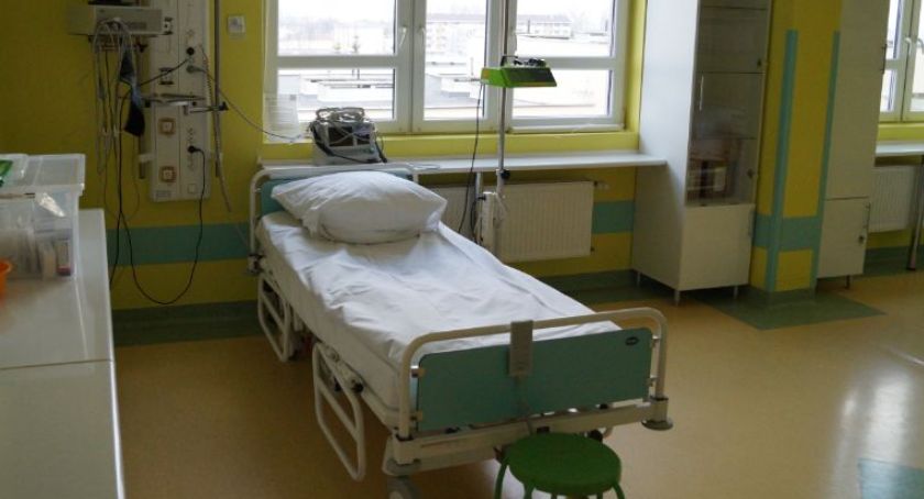 Ciechanowski szpital wstrzymuje planowe przyjęcia pacjentów i operacje