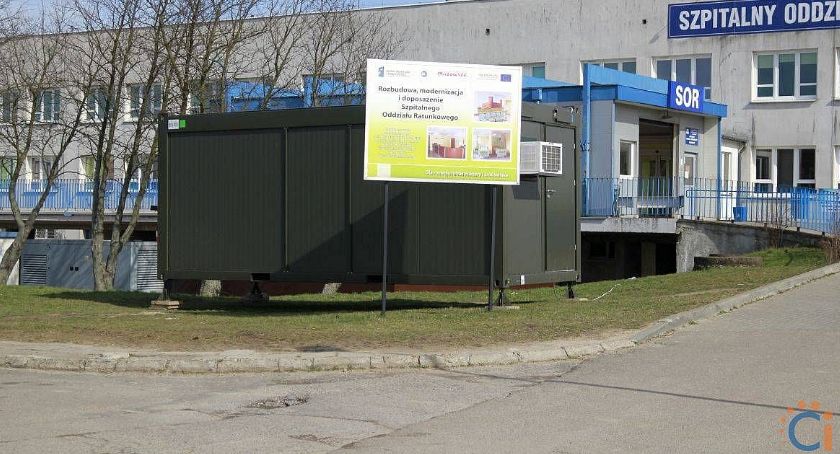 Przed ciechanowskim szpitalem stanął wojskowy kontener. Do czego będzie służył?