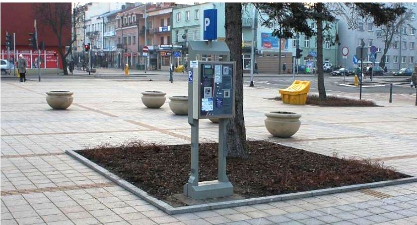 Zawieszenie opłat za parkingi w Ciechanowie wydłużone