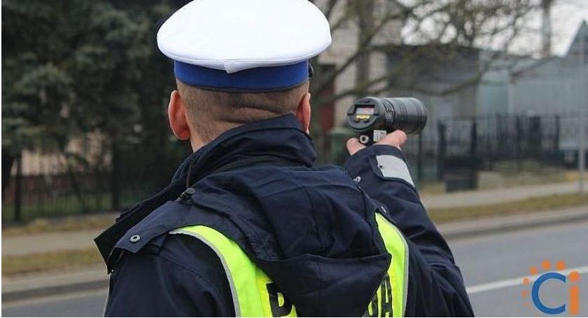 Przesadził z prędkością na ul. Tatarskiej. Stracił prawo jazdy