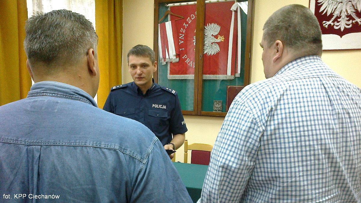 Policjanci nie wzięli łapówki. Dostali nagrody od Komendanta