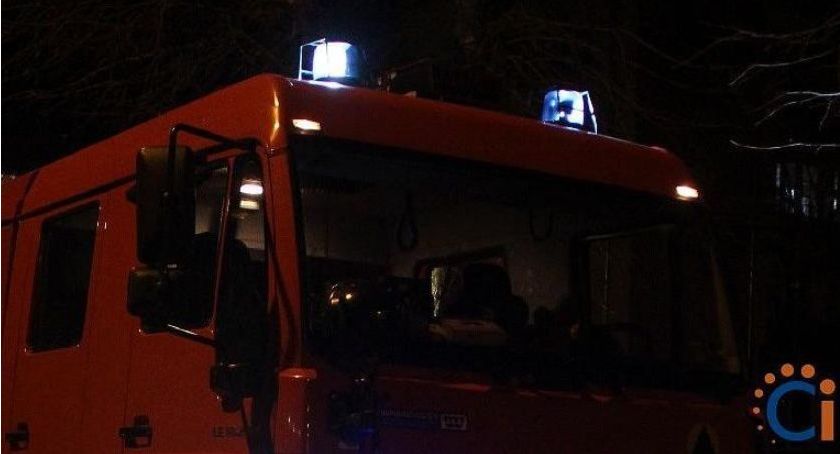 Nocny pożar samochodu w Ciechanowie