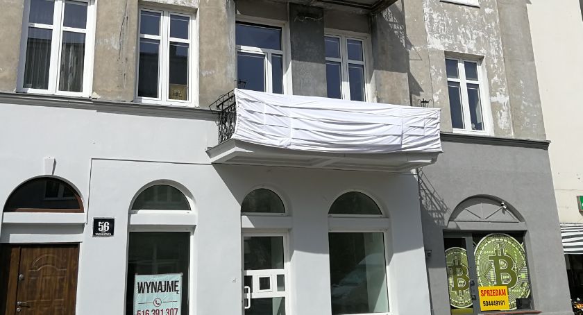 Gigantyczna maseczka na Warszawskiej [zdjęcia]