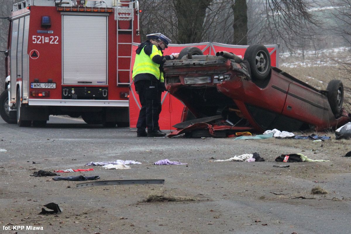 Pijany kierowca spowodował wypadek. Zginął 36-letni pasażer (zdjęcia)