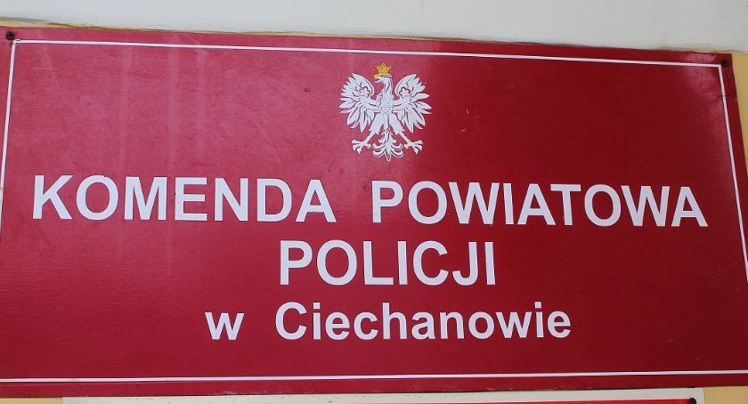 Mieszkanka Ciechanowa oszukana przez fałszywego komendanta policji