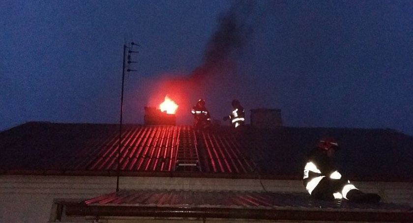 Pożar komina w domu jednorodzinnym