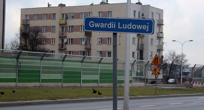 Mieszkańcy ul. Gwardii Ludowej nie chcą ułanów. Mówią 