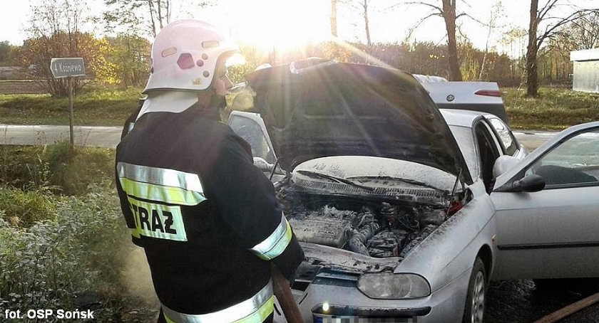 Pożar Alfa Romeo. Auto zapaliło się przy wyjeździe ze stacji paliw
