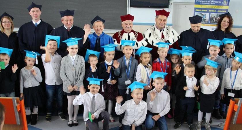 W Ciechanowie rozpoczął działalność Uniwersytet Dziecięcy (zdjęcia)