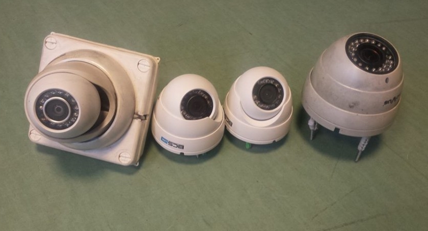 U sąsiadów: Kradli kamery monitoringu. Trzy osoby zatrzymane