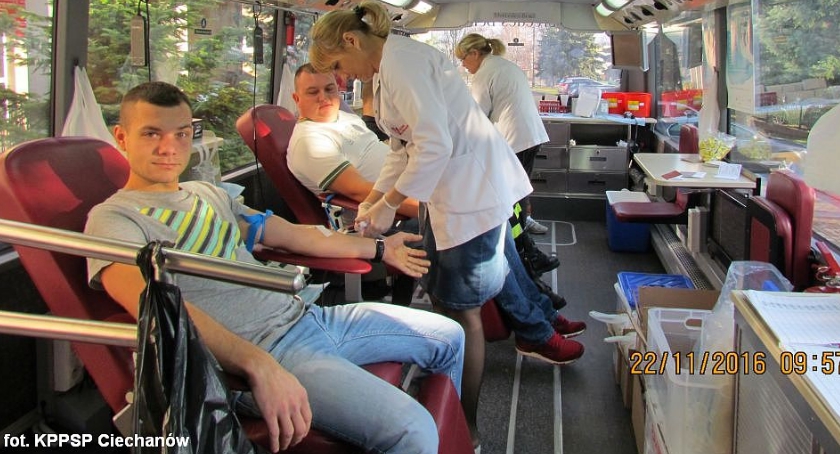 Strażacy i mieszkańcy oddali ponad 16 litrów krwi (zdjęcia)