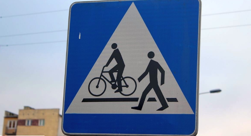 Policja działa na rzecz poprawy bezpieczeństwa pieszych. Ci przechodzą w miejscach niedozwolonych