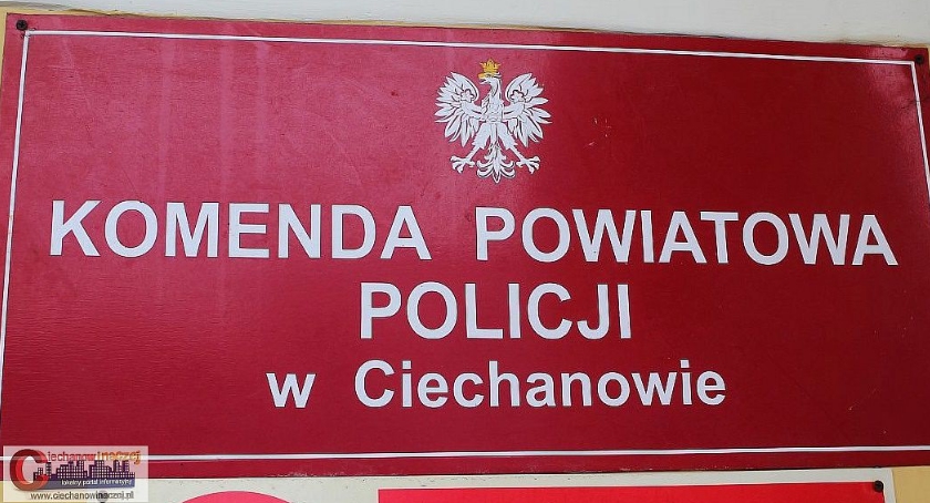 Włamiania do mieszkań w Ciechanowie. Policja szuka sprawców i apeluje o ostrożność