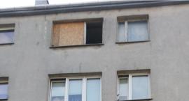 Z ostatniej chwili. Mężczyzna wyskoczył z 4 piętra w Ciechanowie [zdjęcia]