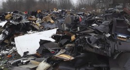 AKTUALIZACJA: Pod Ciechanowem nielegalnie magazynowano i spalano odpady? [zdjęcia]