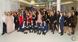 Studniówka 2022 w Zespole Szkół nr 3 w Ciechanowie [zdjęcia]