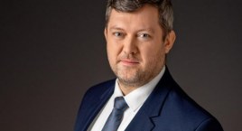 Jest związany z Ciechanowem: został dyrektorem płońskiego szpitala